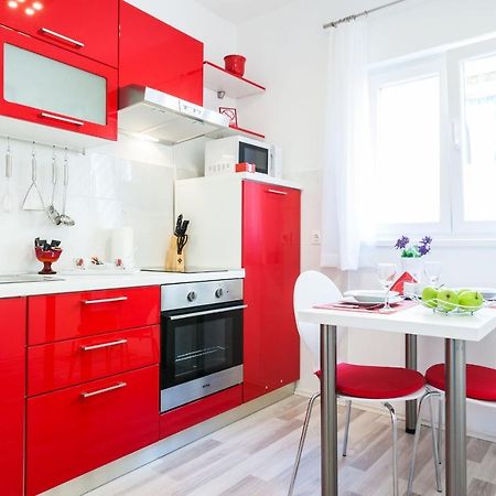 Bagi Apartment In Old Town Center Zara Esterno foto