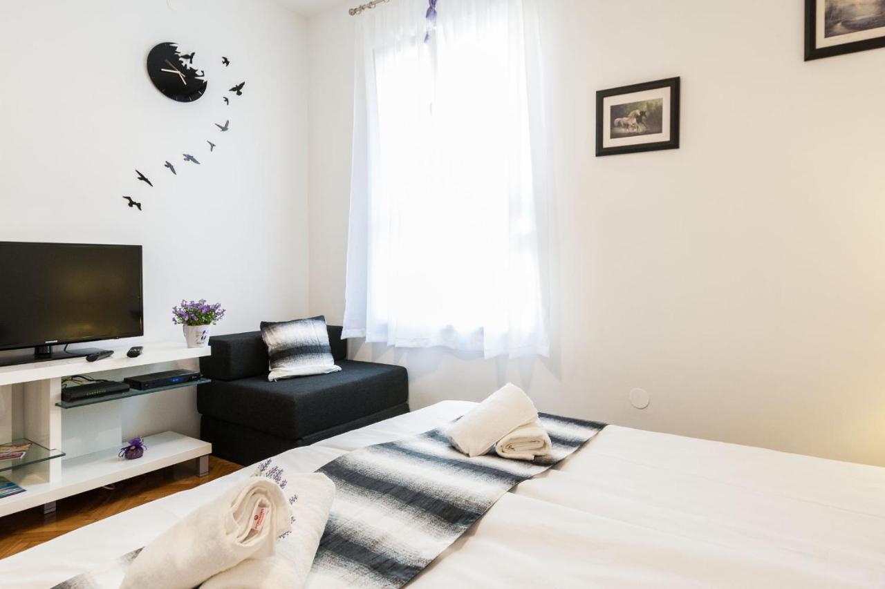 Bagi Apartment In Old Town Center Zara Esterno foto