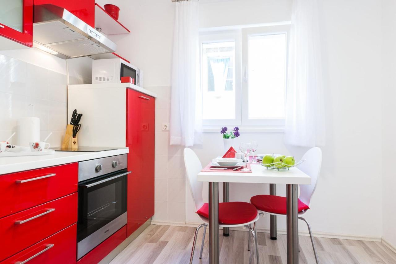 Bagi Apartment In Old Town Center Zara Esterno foto